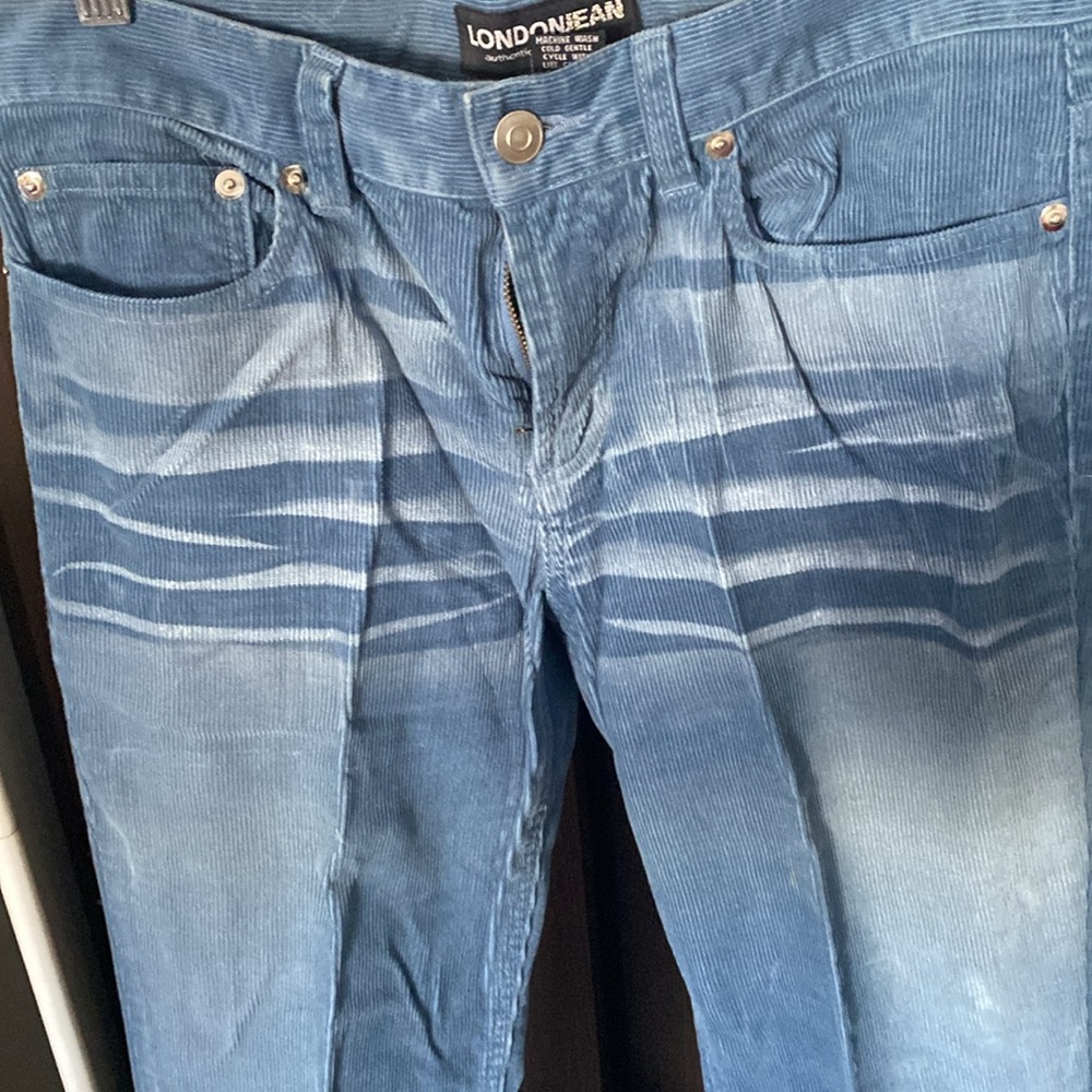 Jeans - Picture 2 of 3
